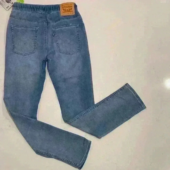 Levi’s Skinny Pull on Jeans - Picture 7 of 9